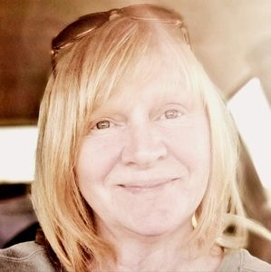 Meet your Posher, Ellen